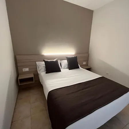 Vas Ciudad بيت ضيافة مالقة